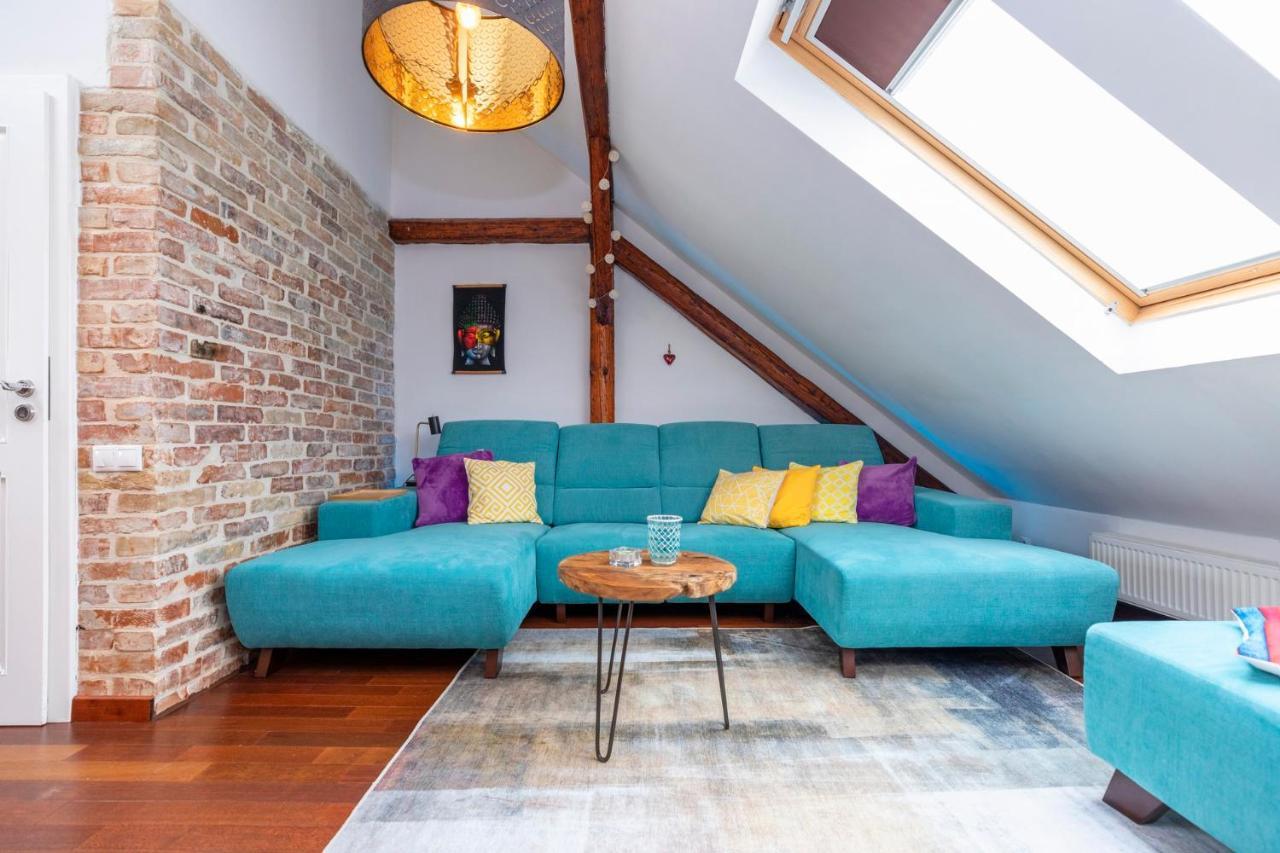 Beautiful And Romantic Penthouse With Two Terraces Братислава Экстерьер фото