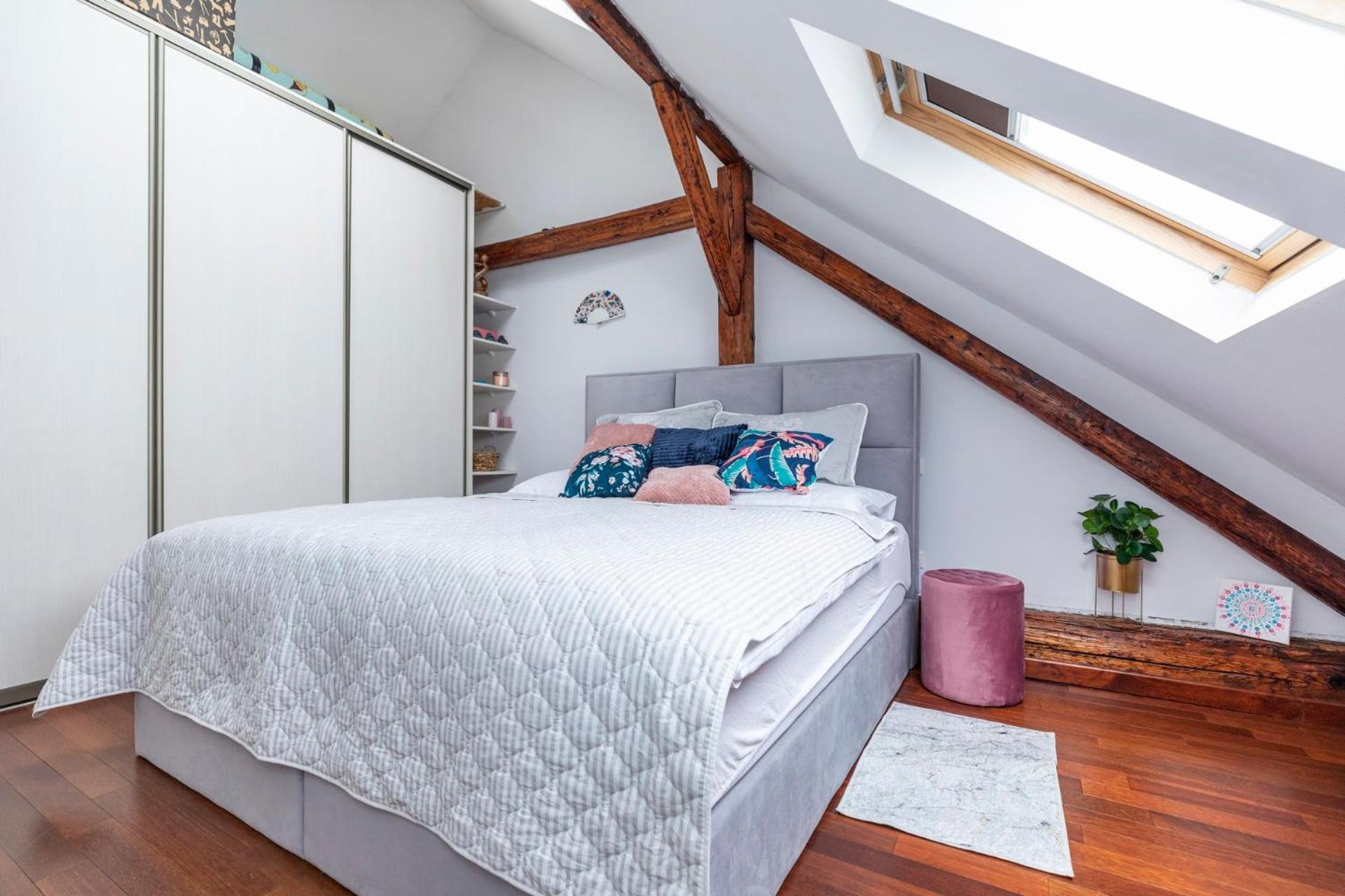 Beautiful And Romantic Penthouse With Two Terraces Братислава Экстерьер фото