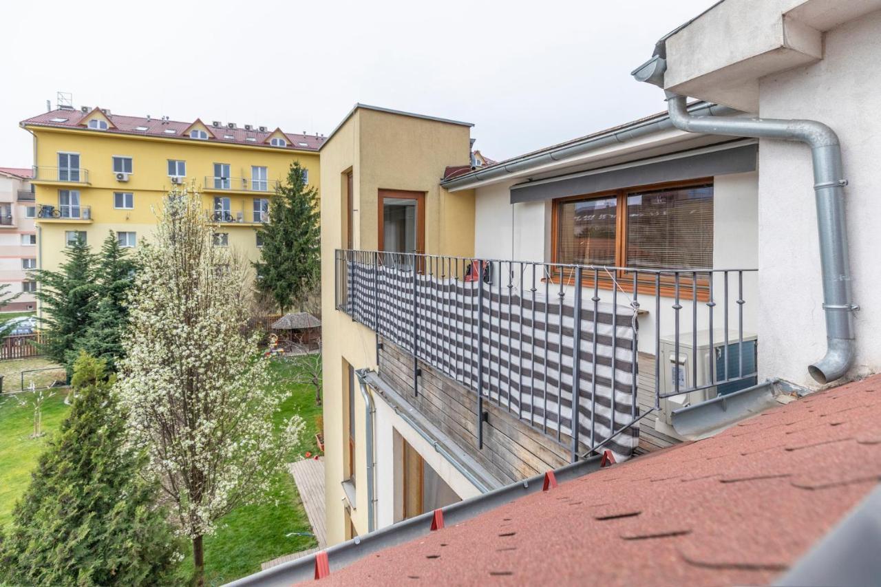 Beautiful And Romantic Penthouse With Two Terraces Братислава Экстерьер фото