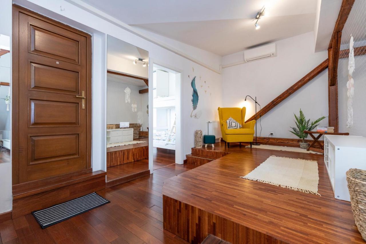 Beautiful And Romantic Penthouse With Two Terraces Братислава Экстерьер фото